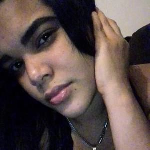 Meet your Posher, Valeisha